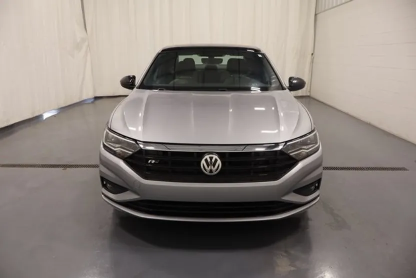 2019 Volkswagen Jetta R-Line photo 1