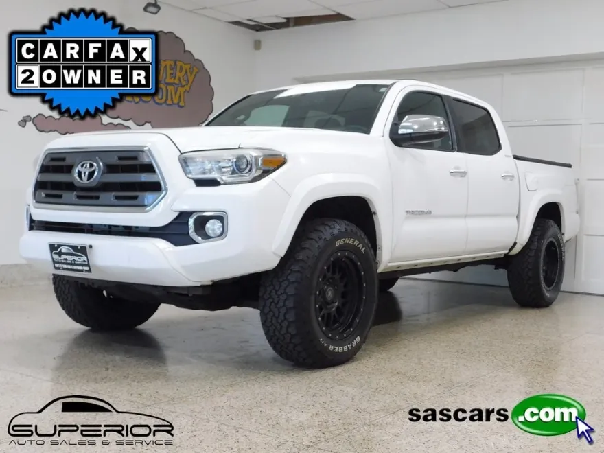 2017 Toyota Tacoma Limited Double Cab V6 4x4 photo 1