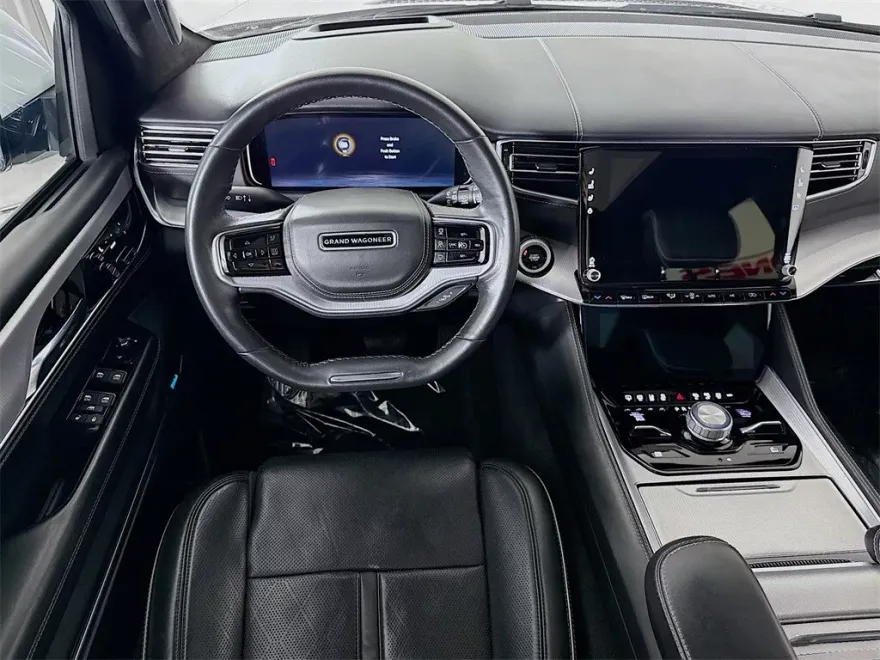 2022 Jeep Grand Wagoneer II photo 1