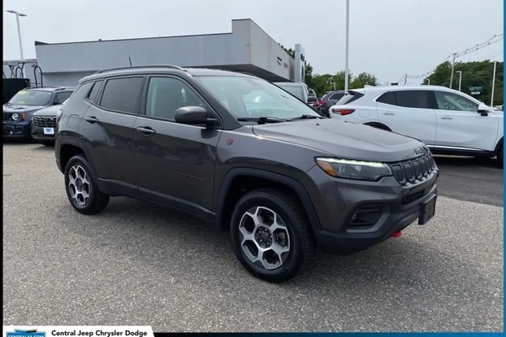 2022 Jeep Compass Trailhawk photo 1