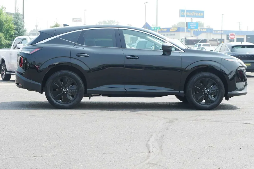 2025 Nissan Murano SV photo 1
