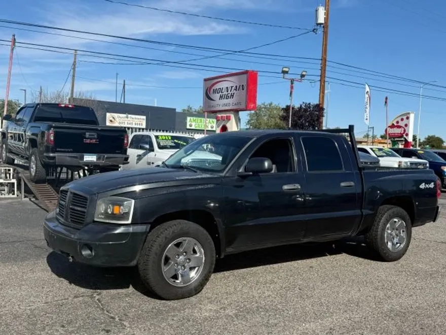 2006 Dodge Dakota Quad Cab SLT photo 1