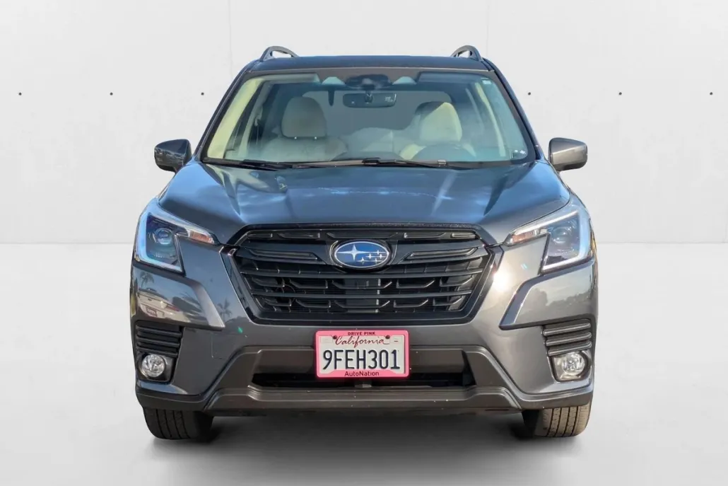 2023 Subaru Forester Premium photo 1