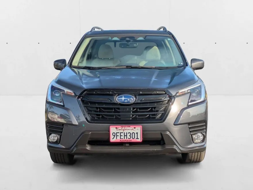 2023 Subaru Forester Premium photo 1