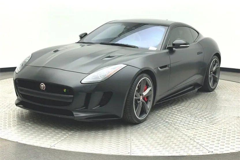 2017 Jaguar F-TYPE R photo 1