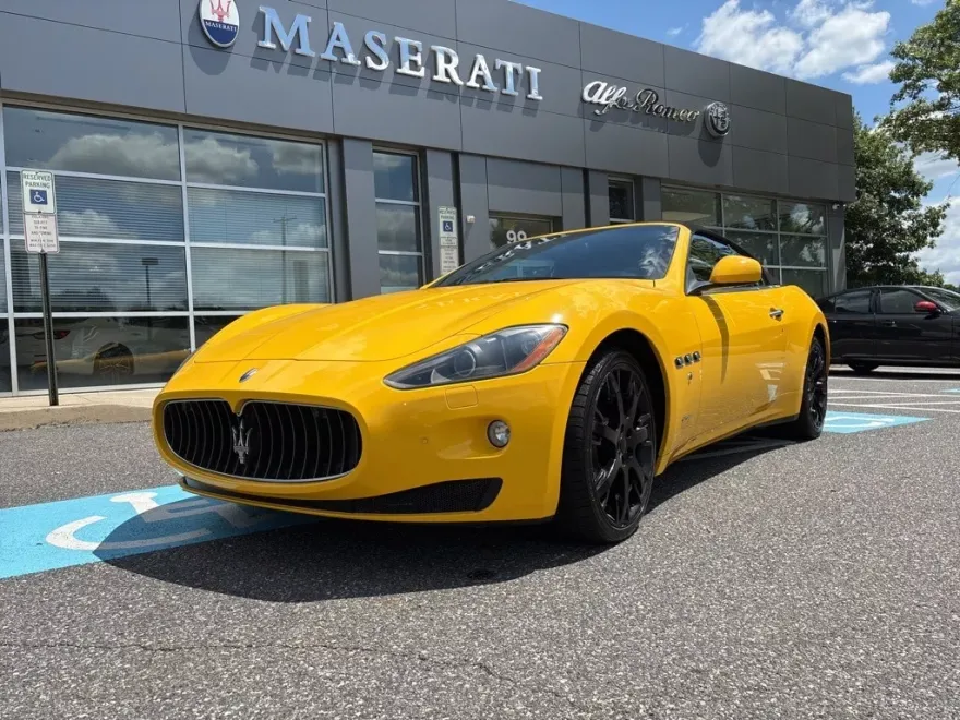 2011 Maserati Granturismo Base photo 1