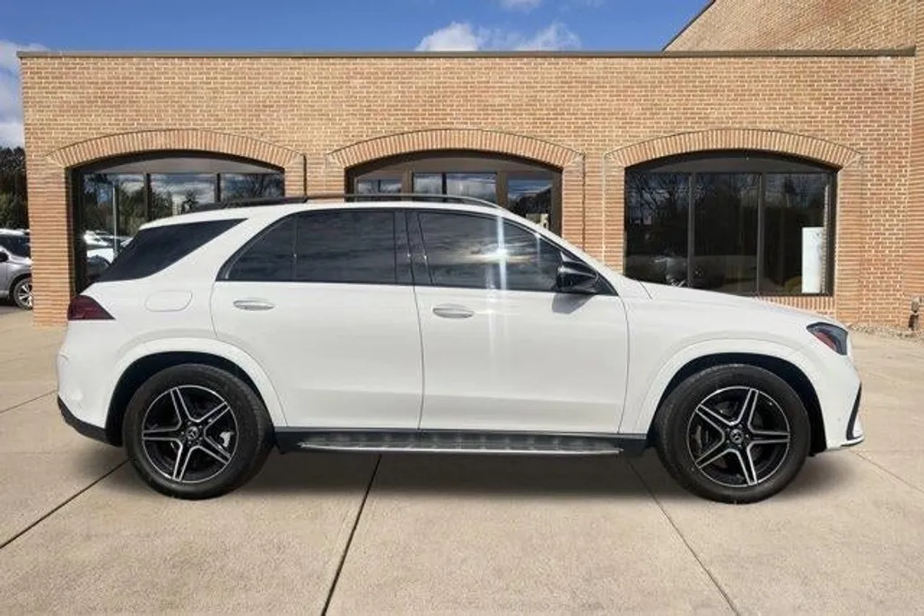 2024 Mercedes Benz GLE 350 4MATIC photo 1