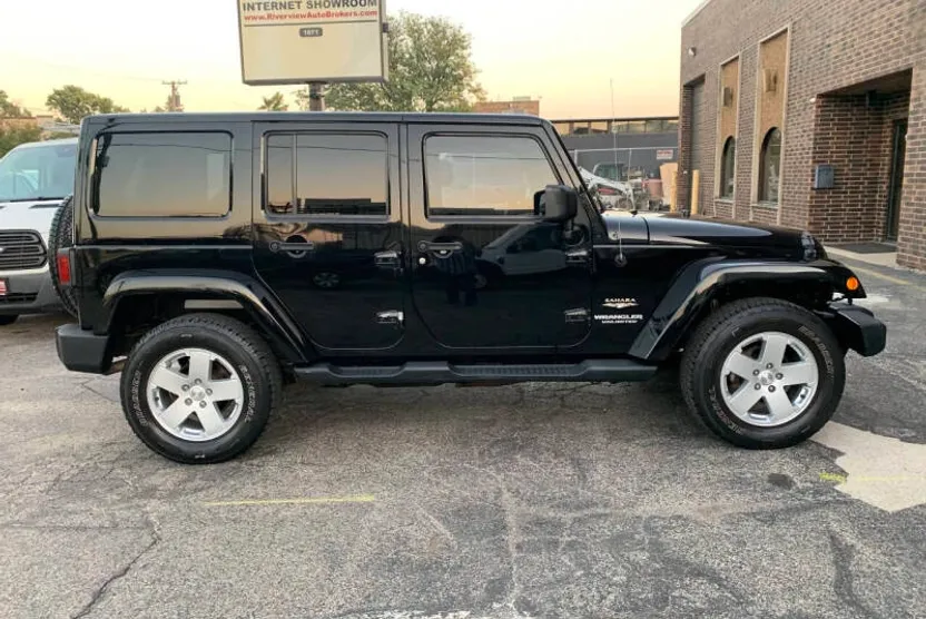 2012 Jeep Wrangler Unlimited Sahara photo 1