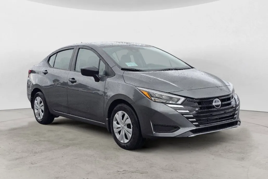 2025 Nissan Versa S photo 1