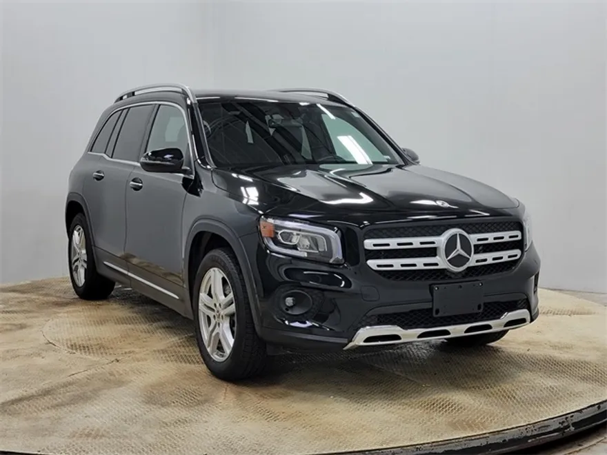 2023 Mercedes Benz GLB 250 4MATIC photo 1