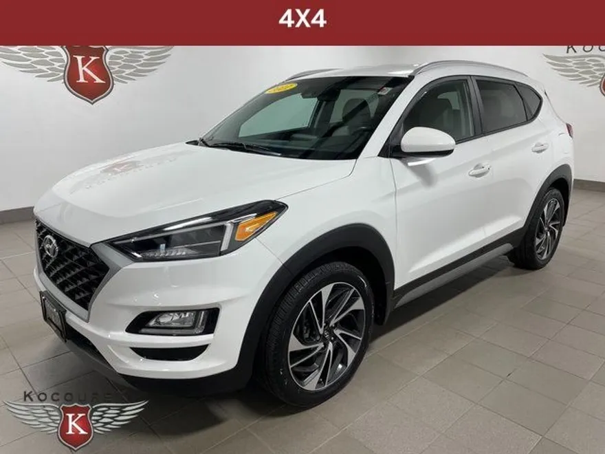 2021 Hyundai Tucson Sport photo 1