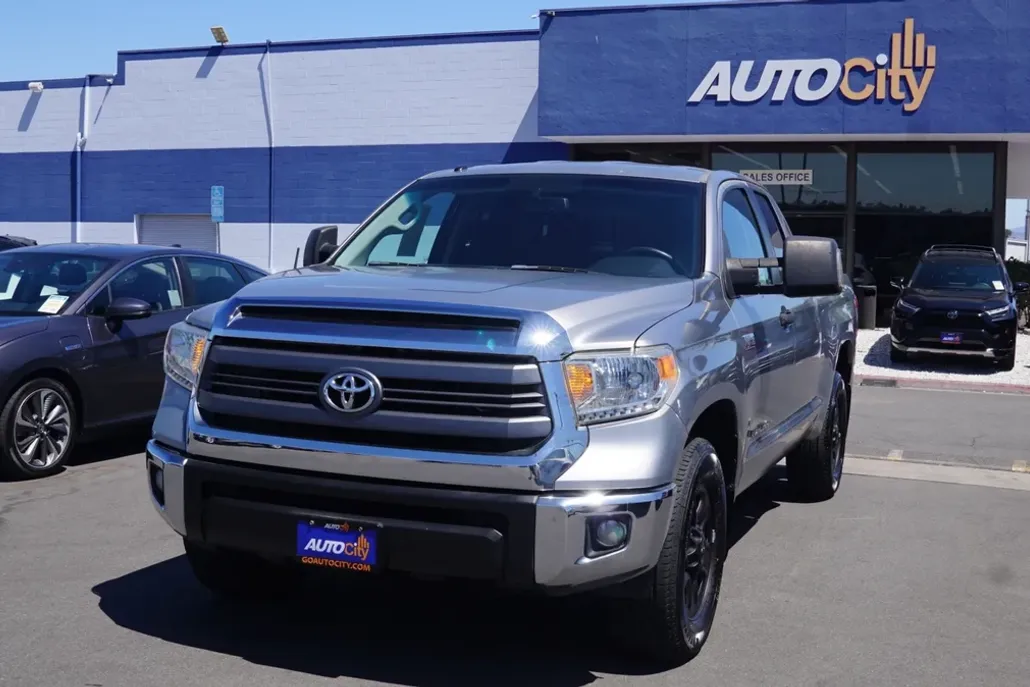 2015 Toyota Tundra SR5 Grade photo 1