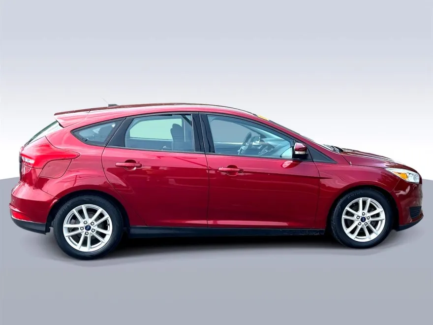 2016 Ford Focus SE photo 1