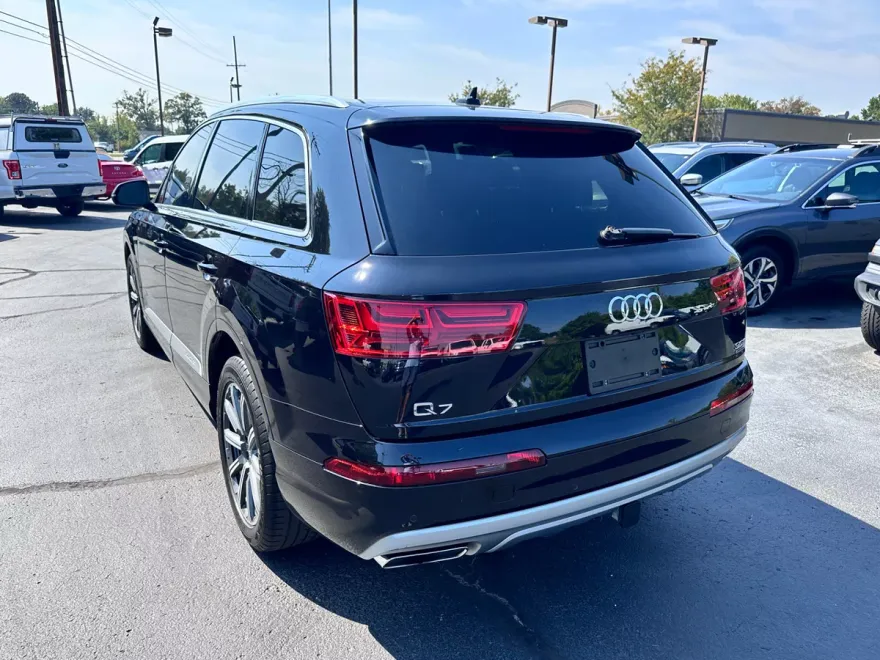 2018 Audi Q7 Prestige photo 1
