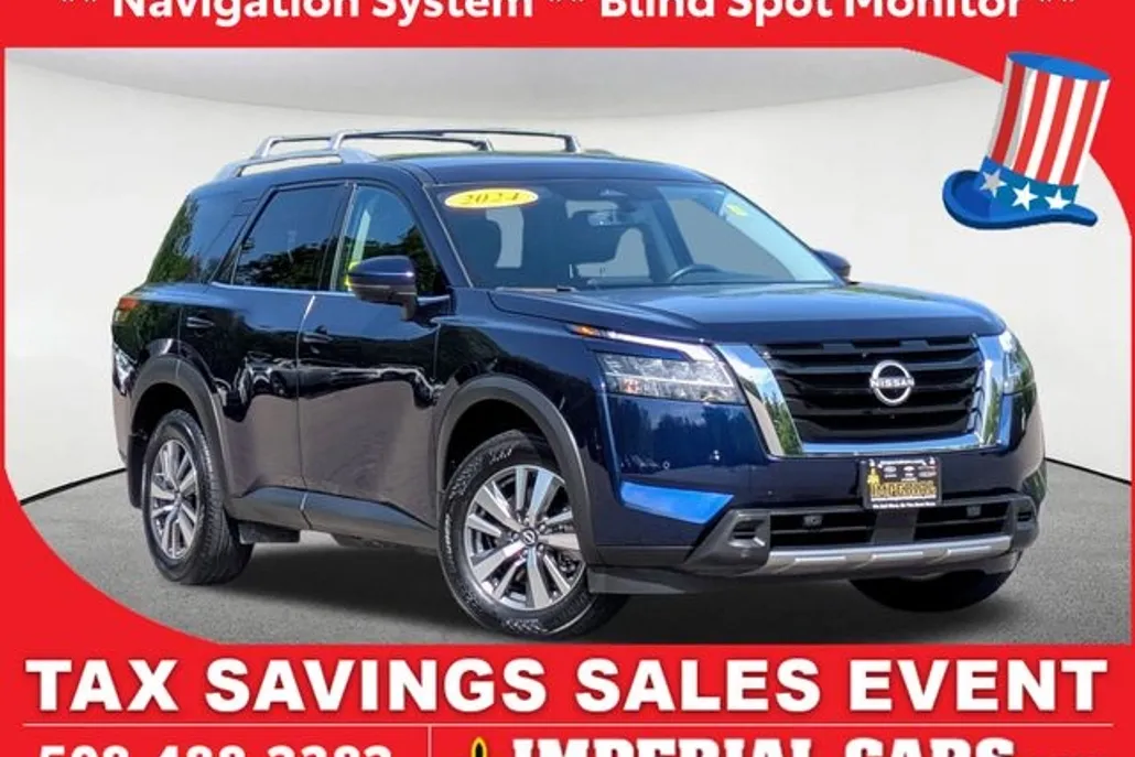 2024 Nissan Pathfinder SL photo 1