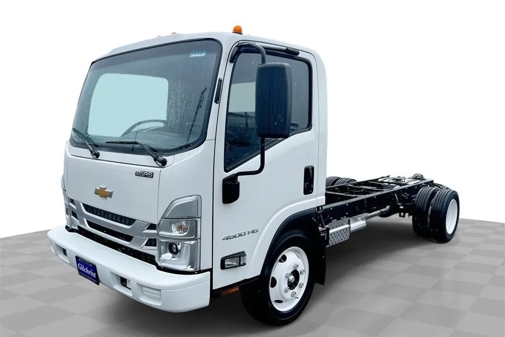 2025 Chevrolet Silverado 4500HD photo 1