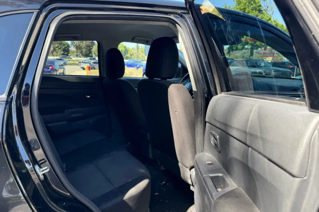 2022 Mitsubishi Outlander Sport ES photo 1