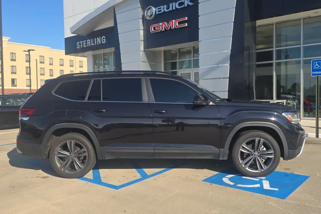 2021 Volkswagen Atlas SE Technology photo 1