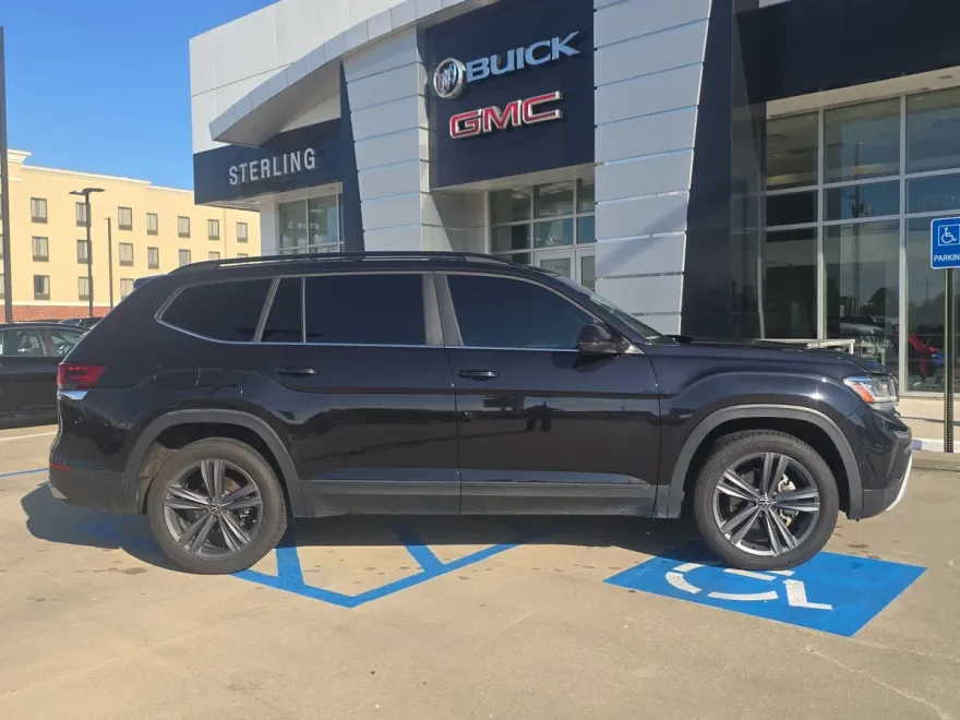 2021 Volkswagen Atlas SE Technology photo 1
