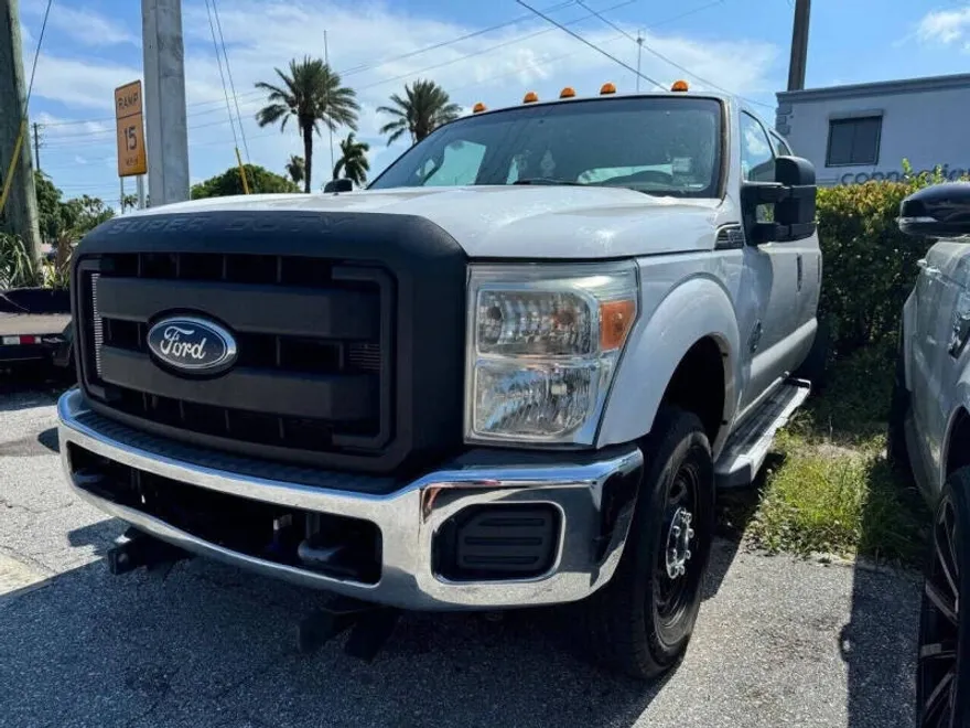 2011 Ford F-250 XL photo 1