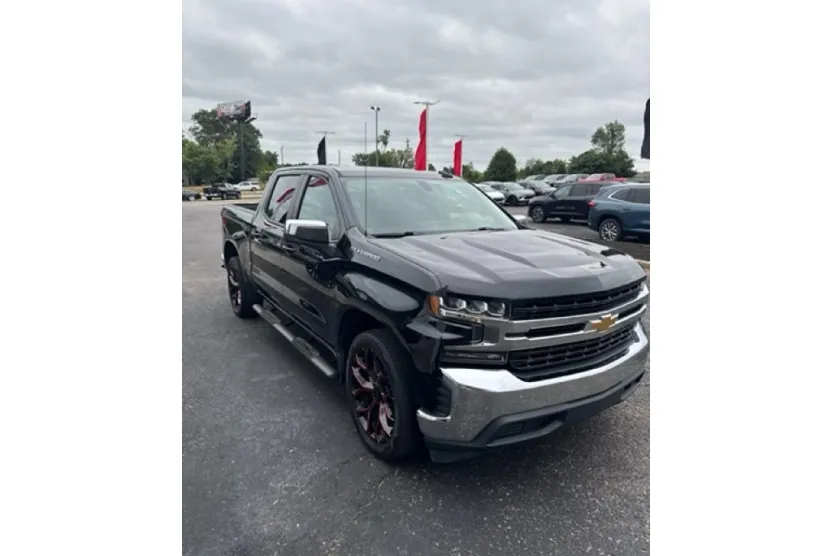 2020 Chevrolet Silverado 1500 LT photo 1