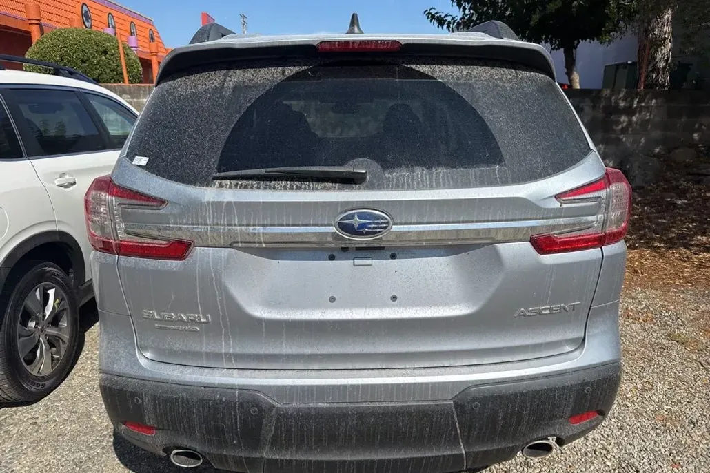 2024 Subaru Ascent Premium photo 1