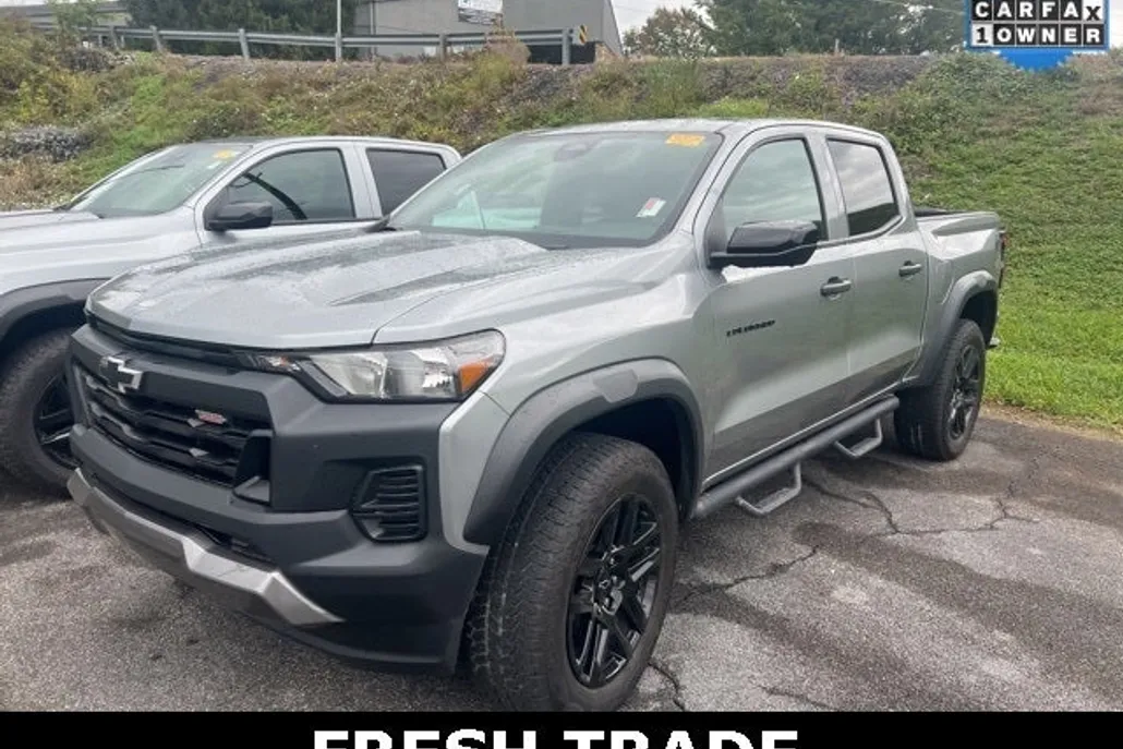 2023 Chevrolet Colorado Trail Boss photo 1