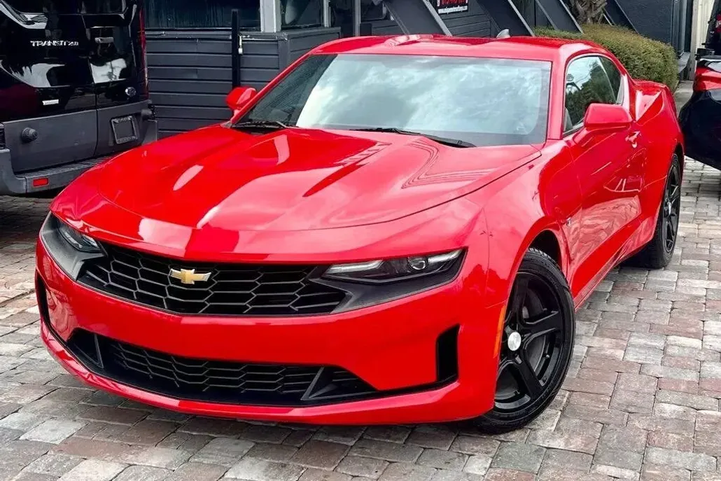 2021 Chevrolet Camaro Coupe photo 1