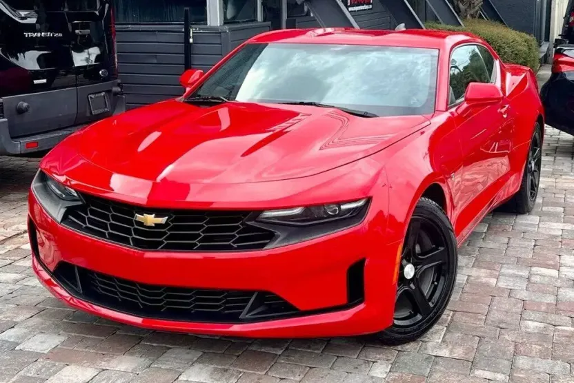 2021 Chevrolet Camaro Coupe photo 1