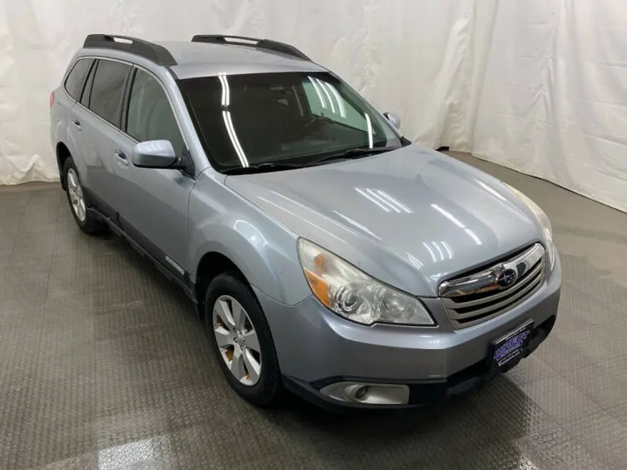 2012 Subaru Outback 2.5i Premium photo 1