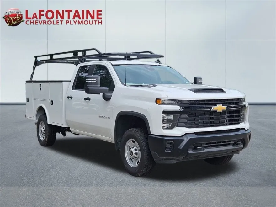 2024 Chevrolet Silverado 2500HD photo 1