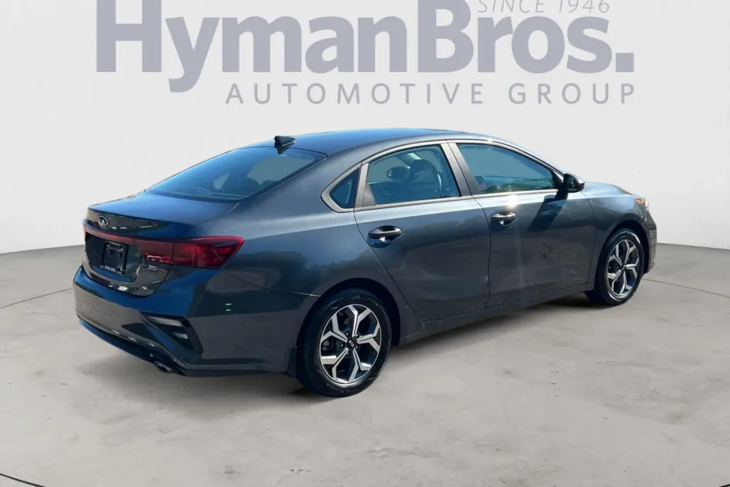 2021 Kia Forte LXS photo 1