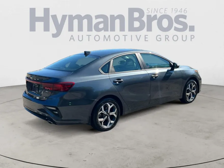 2021 Kia Forte LXS photo 1