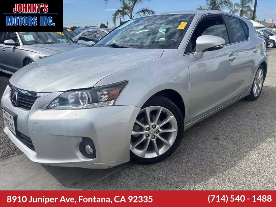 2013 Lexus CT 200h photo 1