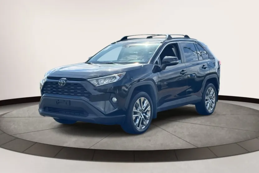 2019 Toyota RAV4 XLE Premium photo 1