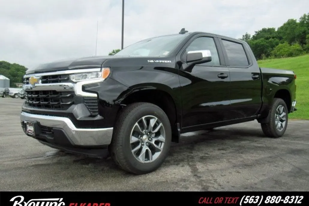 2026 Chevrolet Silverado 1500 LT photo 1