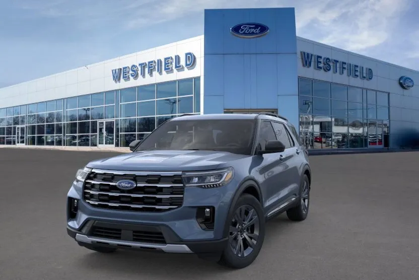 2025 Ford Explorer photo 1