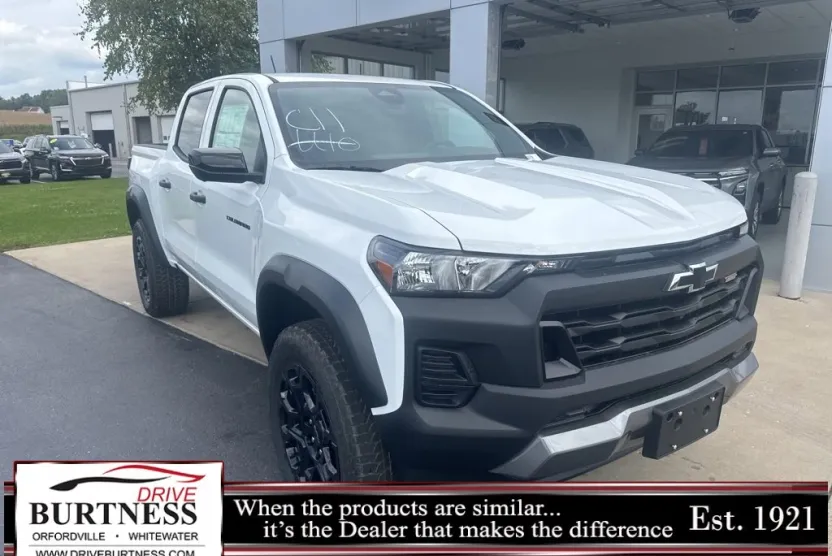 2026 Chevrolet Colorado Trail Boss photo 1