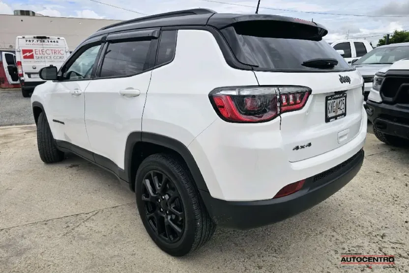 2024 Jeep Compass North Edition Latitude photo 1