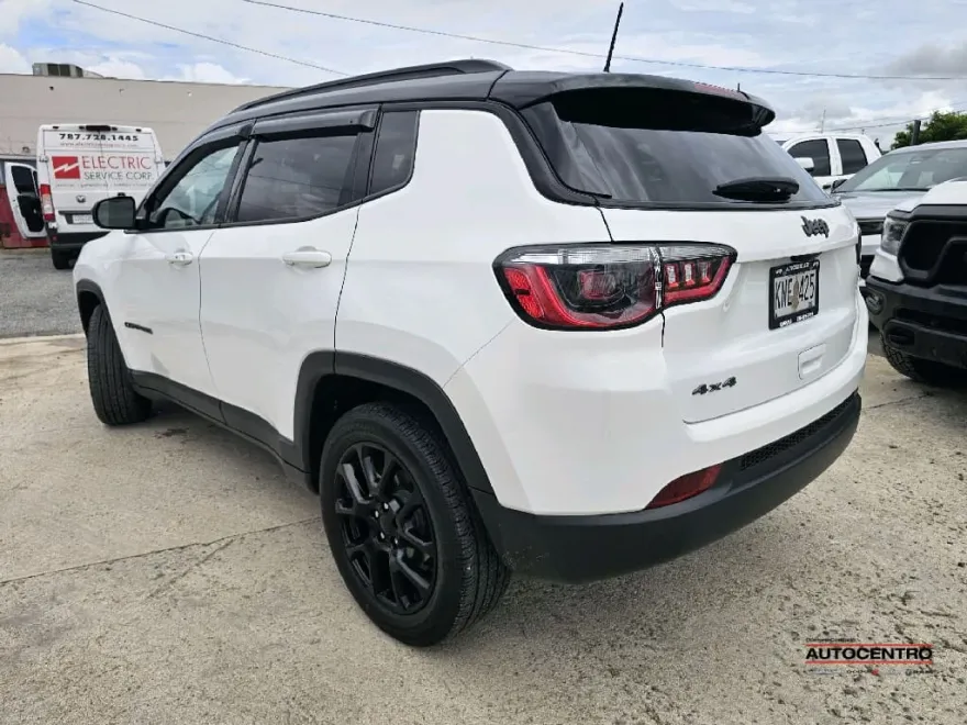 2024 Jeep Compass North Edition Latitude photo 1