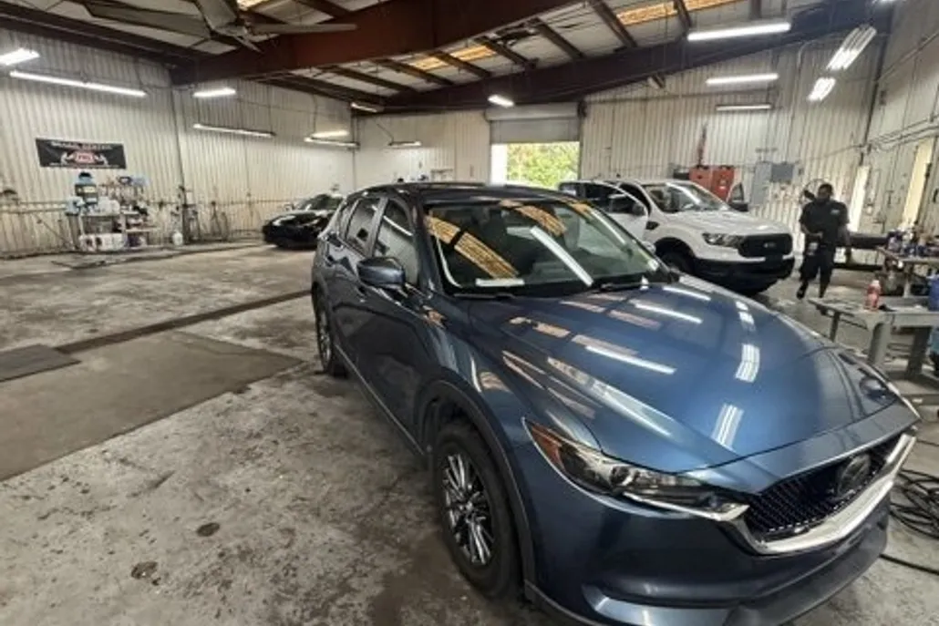 2020 Mazda CX-5 Touring photo 1