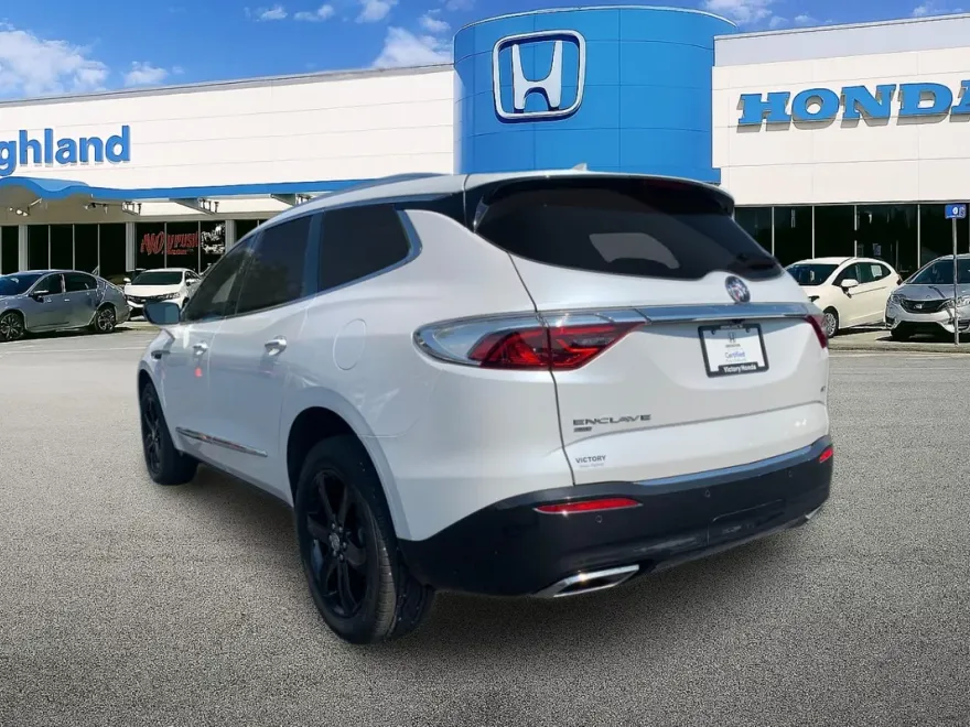 2023 Buick Enclave Essence photo 1