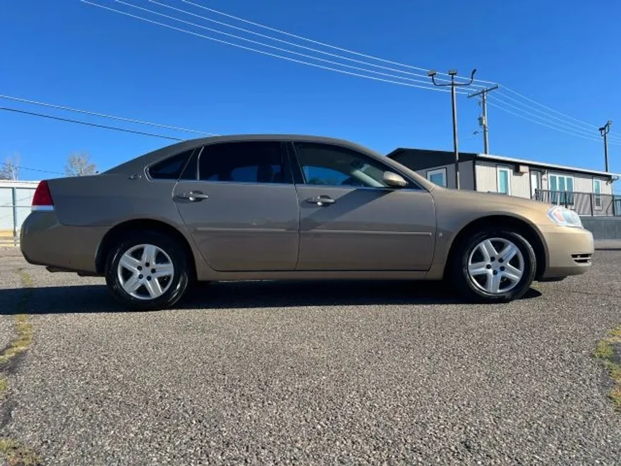2008 Chevrolet Impala LS photo 1
