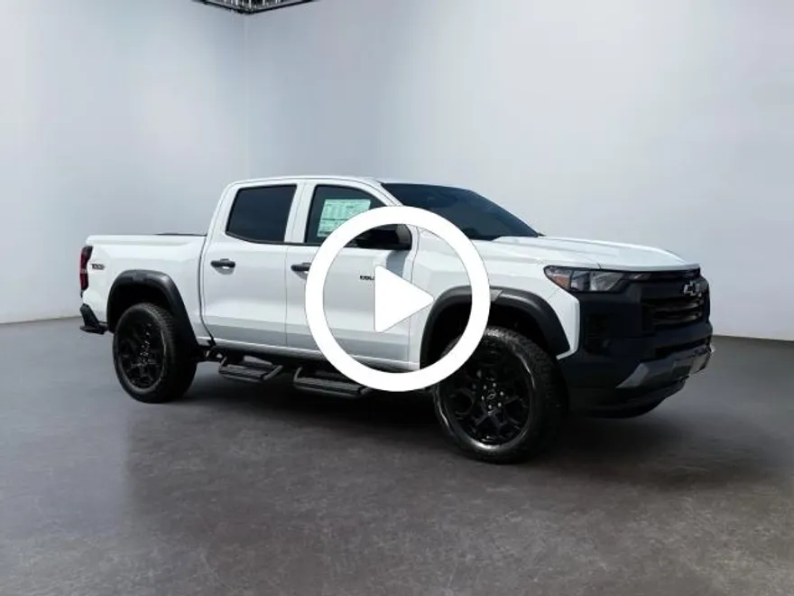 2026 Chevrolet Colorado Trail Boss photo 1