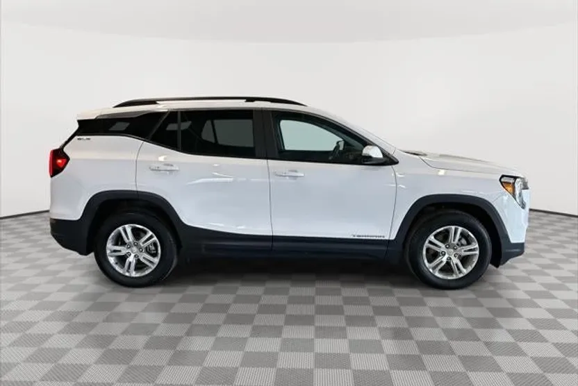 2022 Gmc Terrain SLE photo 1