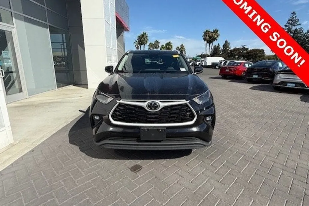 2022 Toyota Highlander XLE photo 1