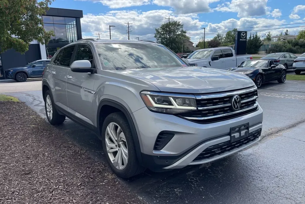 2020 Volkswagen Atlas Cross Sport V6 SEL photo 1