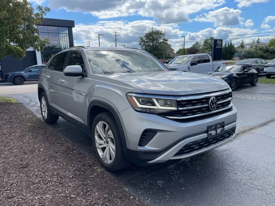 2020 Volkswagen Atlas Cross Sport V6 SEL photo 1