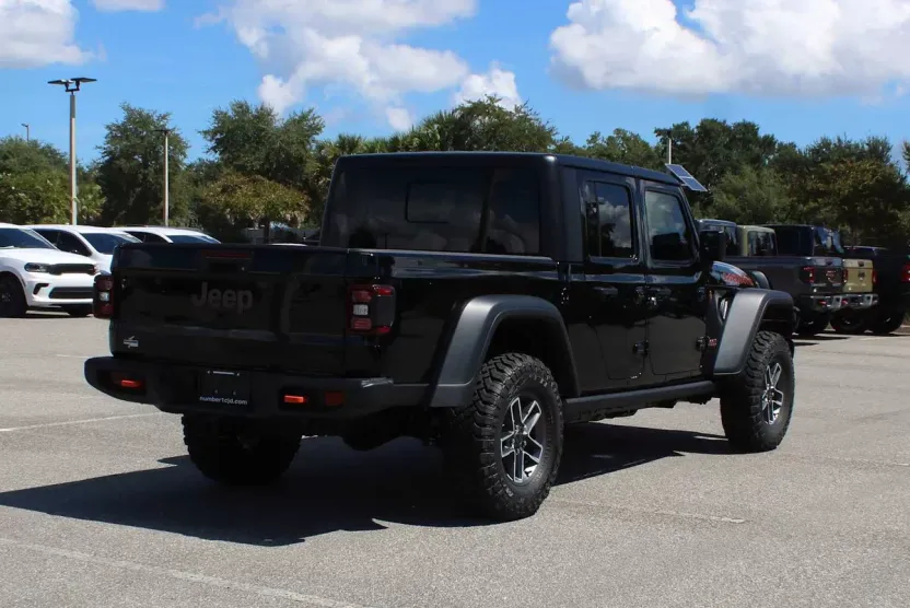 2025 Jeep Gladiator Mojave photo 1