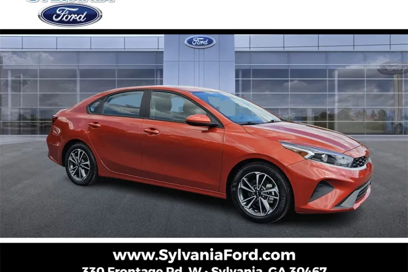 2023 Kia Forte LXS photo 1